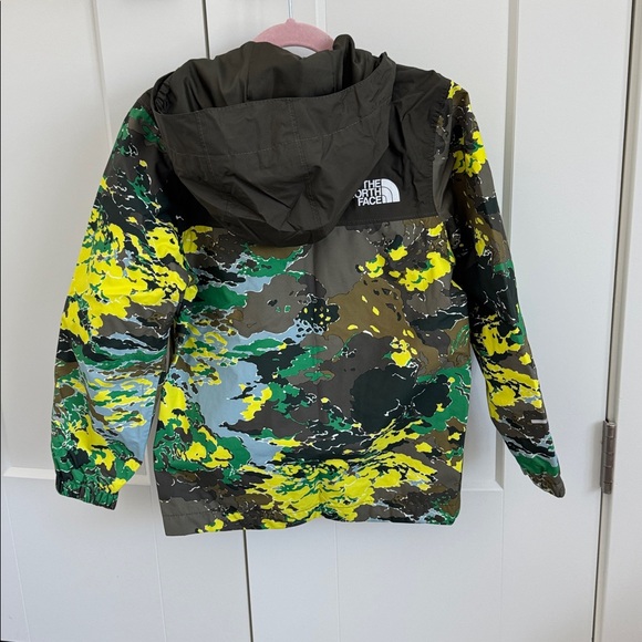 The North Face Boys Vibrant Camo Raincoat - Picture 2 of 3